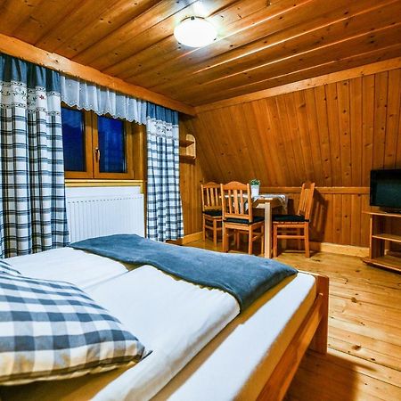 Pokoje Goscinne Makuszynskiego Zakopane Luaran gambar