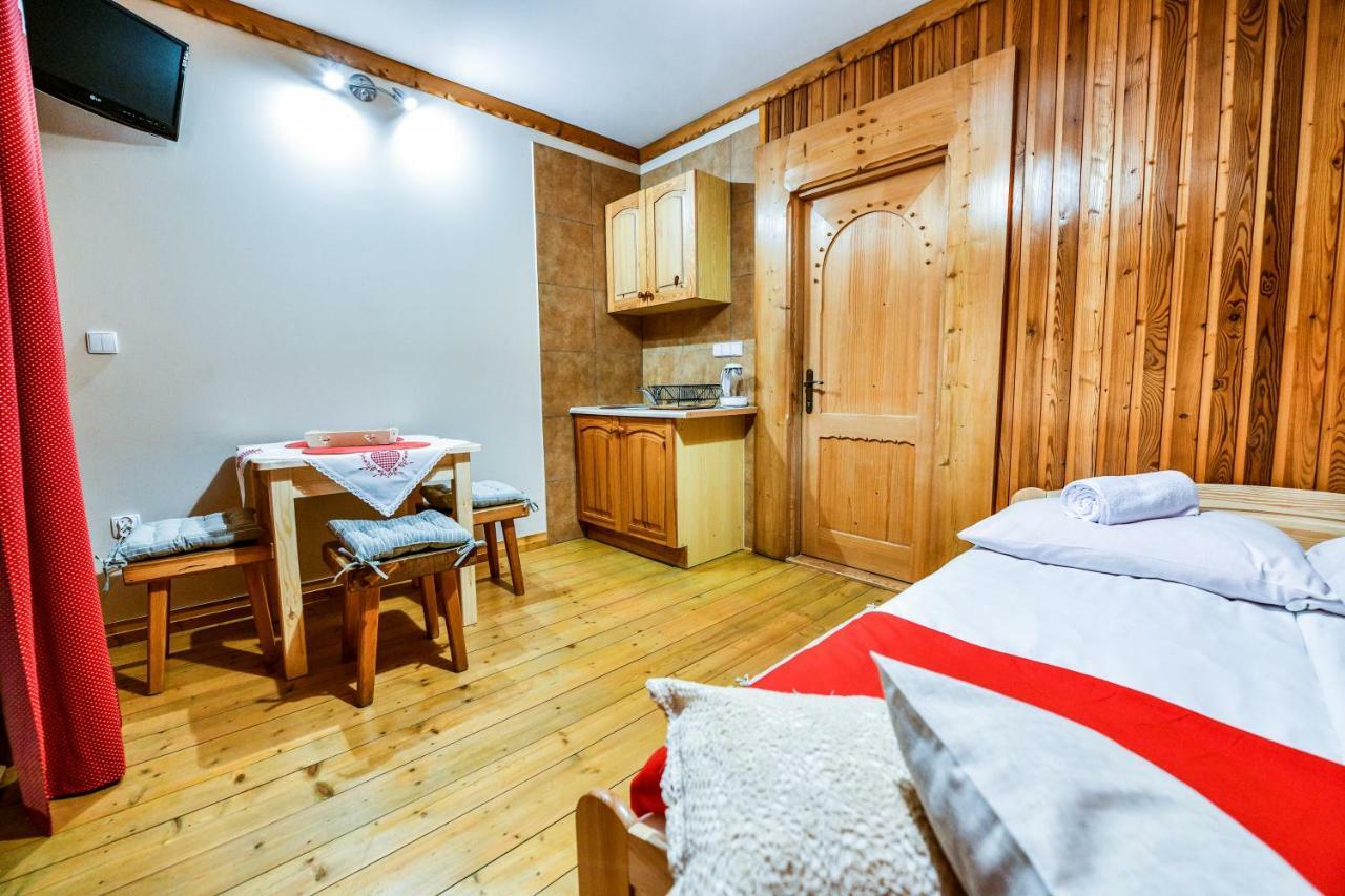 Pokoje Goscinne Makuszynskiego Zakopane Luaran gambar