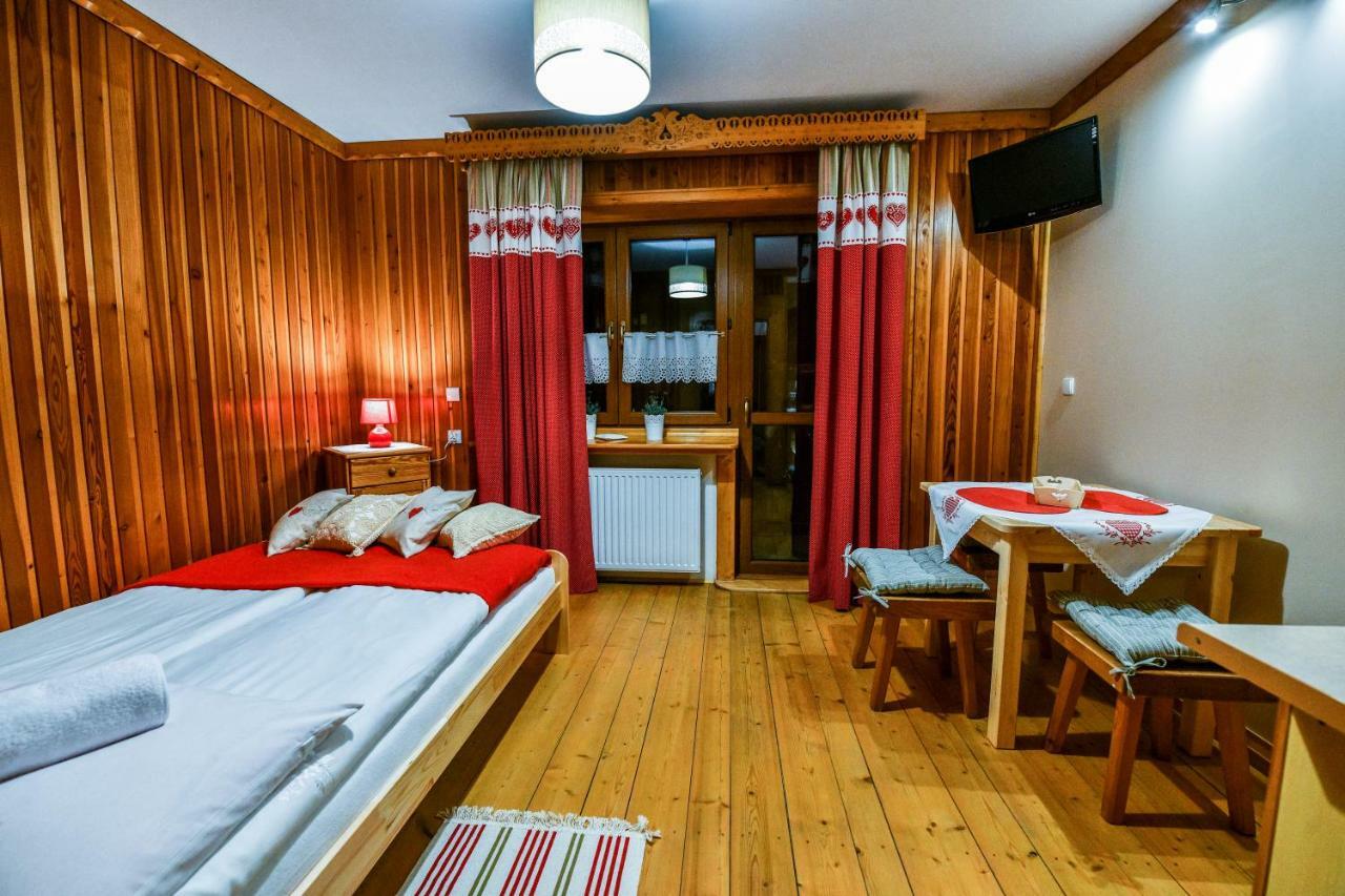 Pokoje Goscinne Makuszynskiego Zakopane Luaran gambar